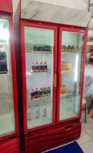 Vendo expositor de bebidas/frios