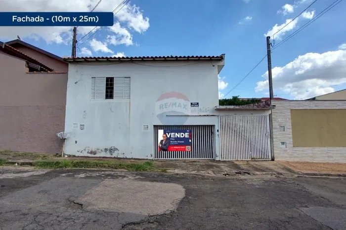 Casa 3 Quartos com Edícula e Rancho no Santo Antonio
