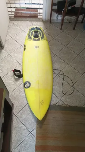 Vendo Prancha de SurfcPro Ilha 5'11" bem nova