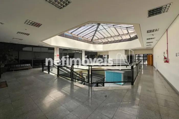 Prédio/ HELIÓPOLIS - 8.200 m2 - Excelente localização - R$230.000,00
