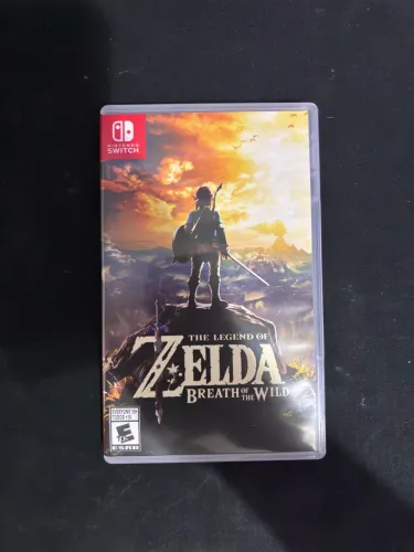 The Legend of Zelda: Breath of the Wild (Nintendo Switch) - Físico