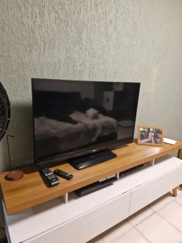 TV LED 39" AOC LE39D3330 com Amazon Fire TV Stick