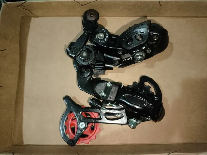 2 câmbios traseiros-7V