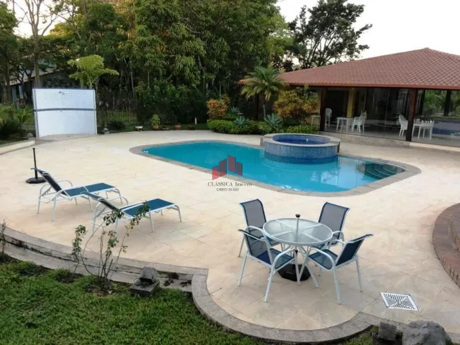 MARAVILHOSA CASA A VENDA NO CONDOMINIO NOSSA FAZENDA