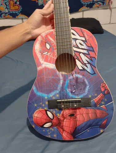 Violão infantil Homem Aranha