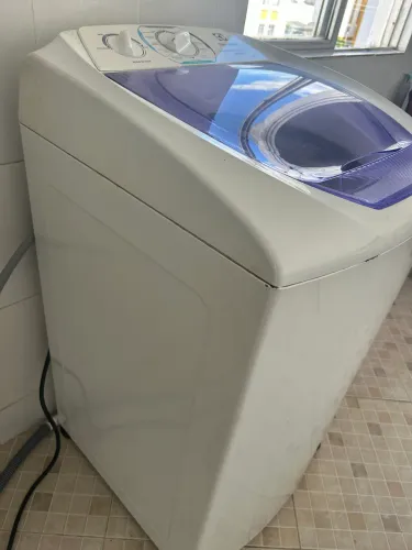 Máquina de lavar roupa Eletrolux- 06kg