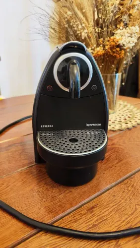 Cafeteira Nespresso Essenza