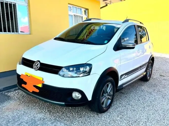 Volkswagen Crossfox 1.6 MI Total Flex 8V 5P 2012
