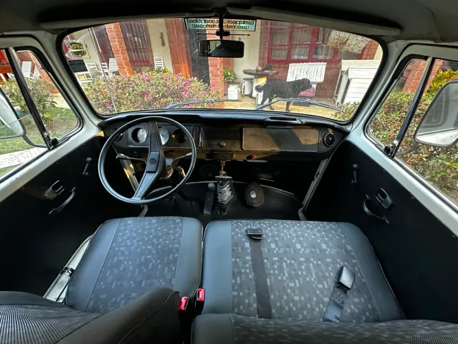 Volkswagen Kombi Standard/ Luxo/ Serie Prata 1994