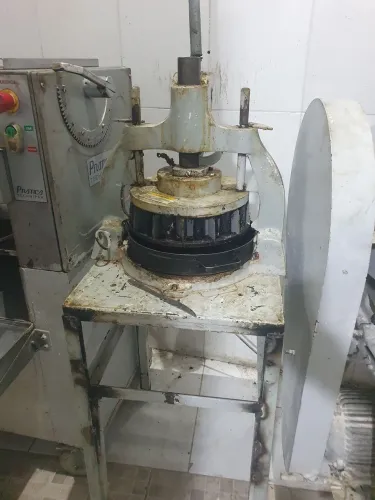 Divisora da marca Prática, manutenção em dia
