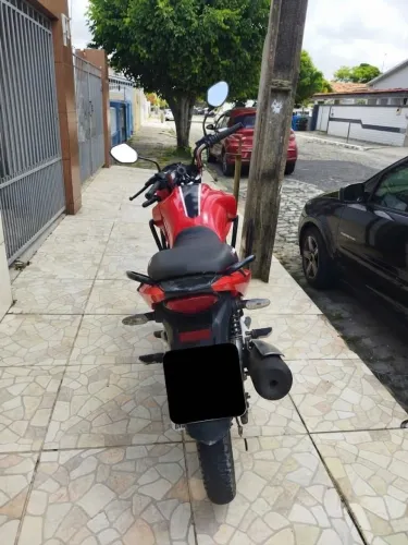Fan 125i 2026 com partida completa e bem conservada.