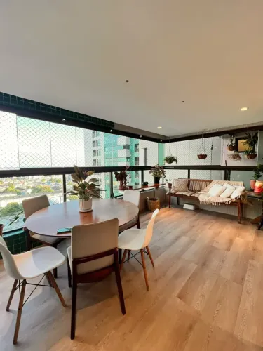 Lindo e exclusivo apartamento de alto padrão no Condomínio Mansões do Alto.
