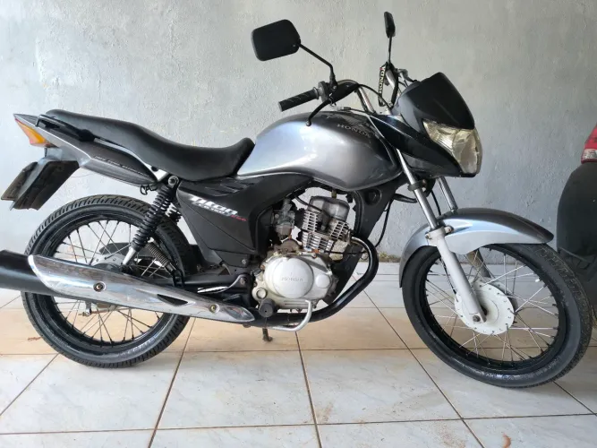 Titan 150 em dias 