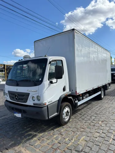 Mercedes accelo 815