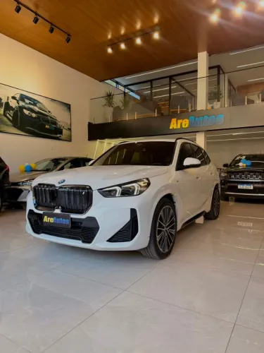 BMW IX1 Edrive20 X-line Aut. (elétrico) 2024