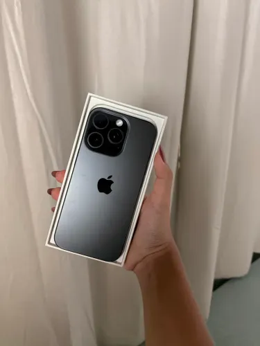 iPhone 16 PRO, preto