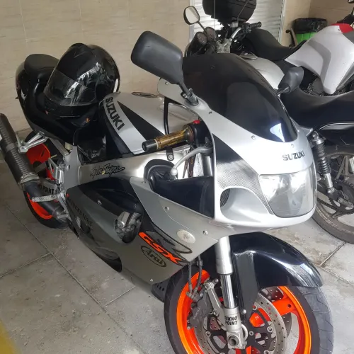 Moto suzuki srad gsxr 750 1999