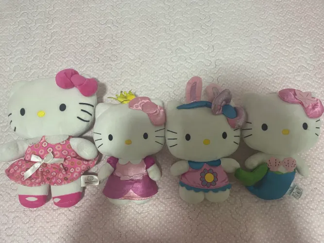 Lote De Pelúcias Hello Kitty Sanrio Com - Dtc - Fiesta