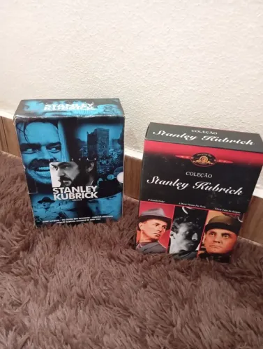 boxes de coleções de filmes do diretor Stanley Kubric