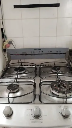 Vendo Fogão Brastemp 4 bocas <br>Forno auto limpante