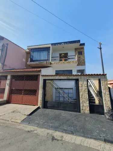 SOBRADO 3 DORMIT?RIOS (SU?TE) 4 VAGAS PQUE SANTO ANTONIO S.BERNARDO DO CAMPO
