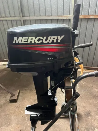 Motor Mercury 9.9 revisado ano 2021<br>Valor 6.000,00 mil reais