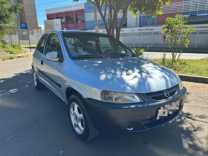 Chevrolet Celta 1.0/super/n.piq.1.0 MPFI VHC 8V 3P 2001