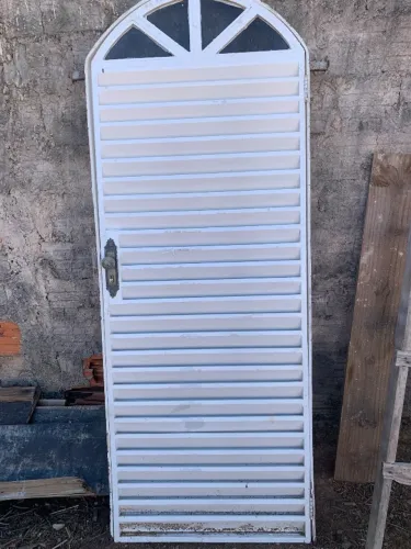 Porta alumínio folha 18