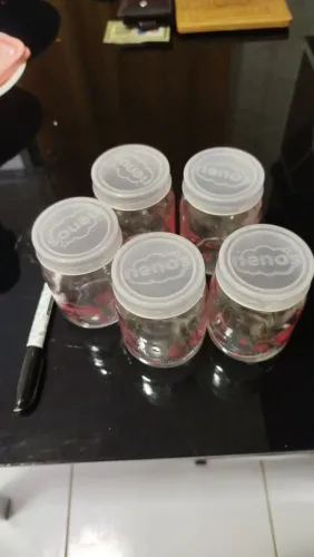 Potes para armazenar leite materno 