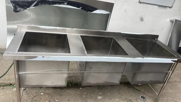 Bancadas com cuba em aço inox