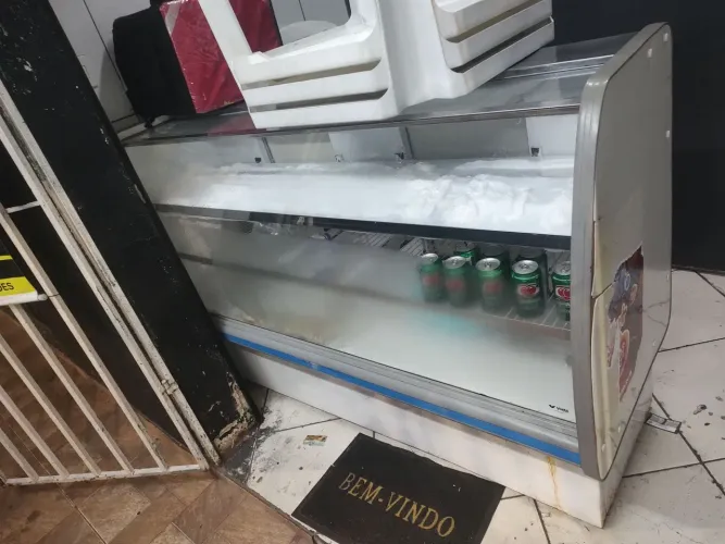 Vendo freezer balcão
