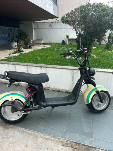Moto elétrica 3000w modelo X20 ( utiliza 20a) suporta ate 200kg com autonomia
