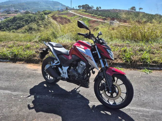 Cb 300 twister