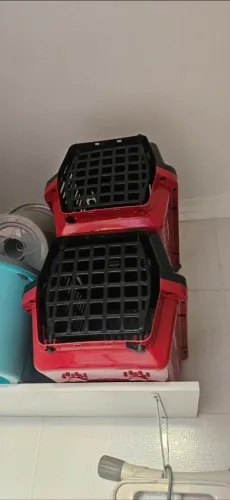 Caixa de transporte de gato usada