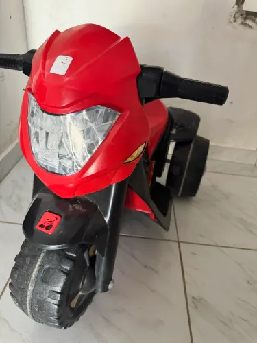 Moto elétrica bandeirante