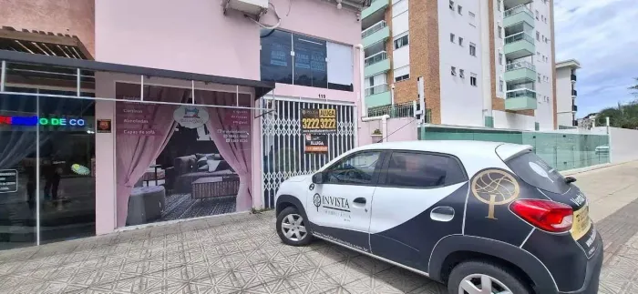 Loja Comercial próxima à UFSC, 80 m² e 1 vaga - Trindade, em Florianópolis.