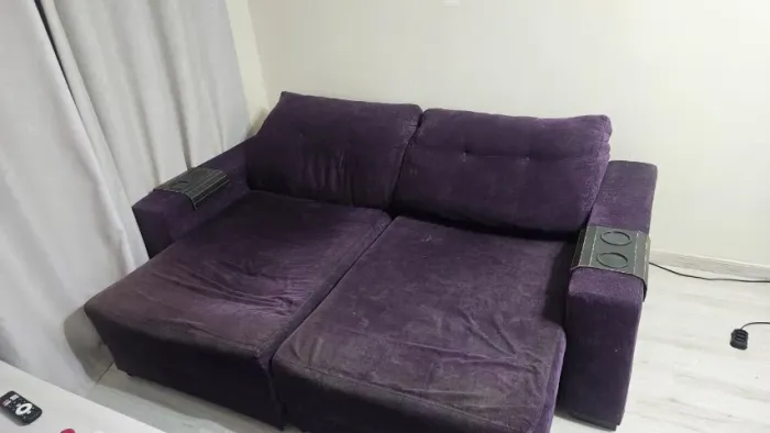 Sofá usado, ótima estrutura, retrátil e reclinável