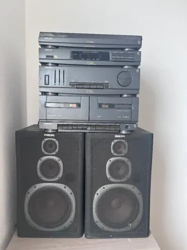 Toca-discos 3 em 1 Philips FP9400 em bom estado