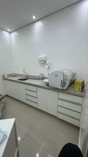 Vendo armários, mesa, sofá