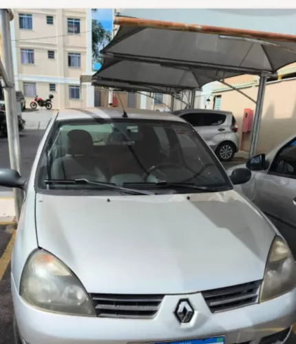 Renault Clio Hi-flex 1.0 16V 3P 2011