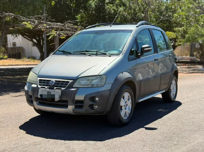 Fiat Idea Adv./ Adv.lock.dualogic 1.8 Flex 5P 2010