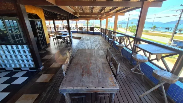 Casa com 4 dormitórios para alugar, 366 m² por R$ 8.400,00/mês - Massaguaçu - Caraguatatub