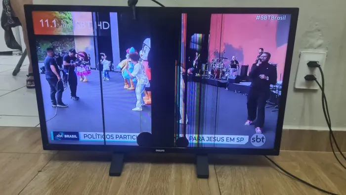 Vendo TV 32 polegadas