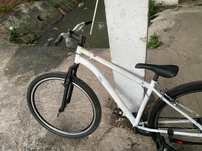 Bike Velox Aro 26 Sem Freio e Sem Marcha
