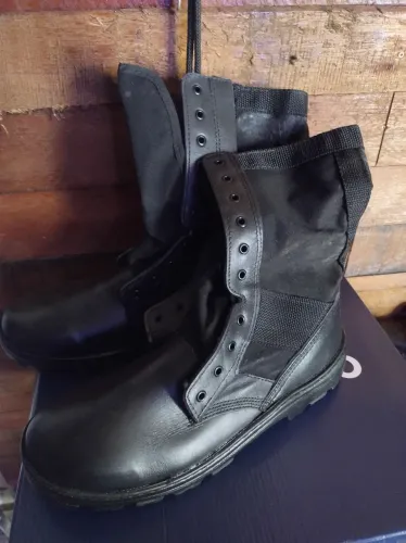 Coturno numeração 47