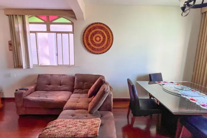 Casa à Venda - Colégio Batista, 5 Quartos, 380 m2