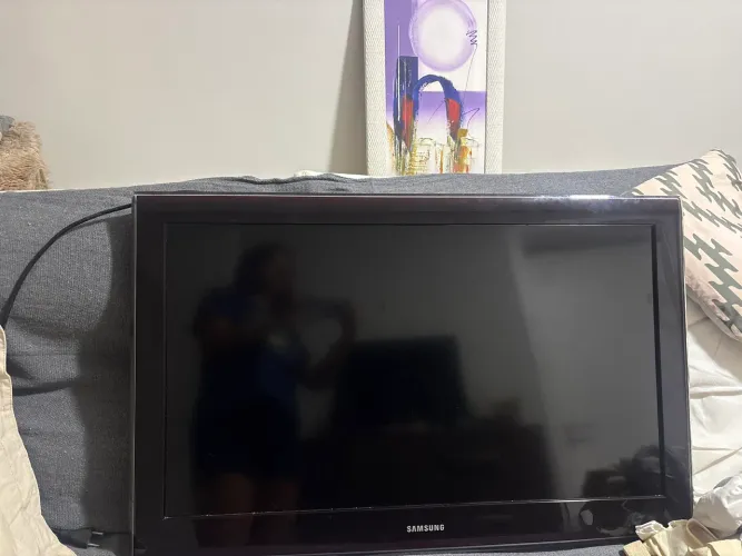 Tv de lcd de 40 polegadas e outra de 26 polegadas de lcd não são smarts