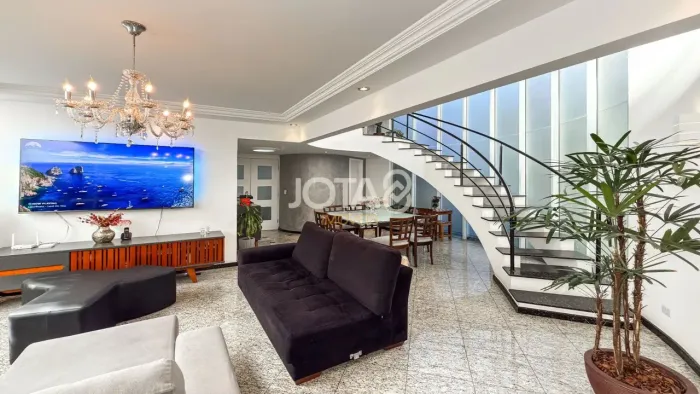 CASA EM CONDOMINIO NO CAMPO COMPRIDO COM 239M² PRIVATIVOS Casa No Campo Comprido Com 239m²