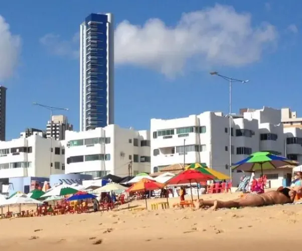 Vendo apartamento a beira mar
