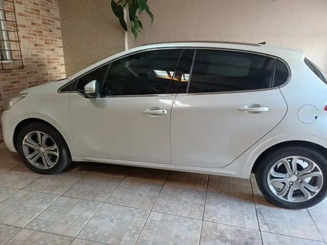 Peugeot 208 Griffe 1.6 Flex 16V 5P Aut. 2016